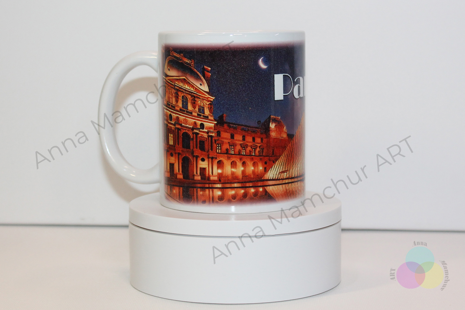Tasse avec le Louvre de nuit - 002PAN01M