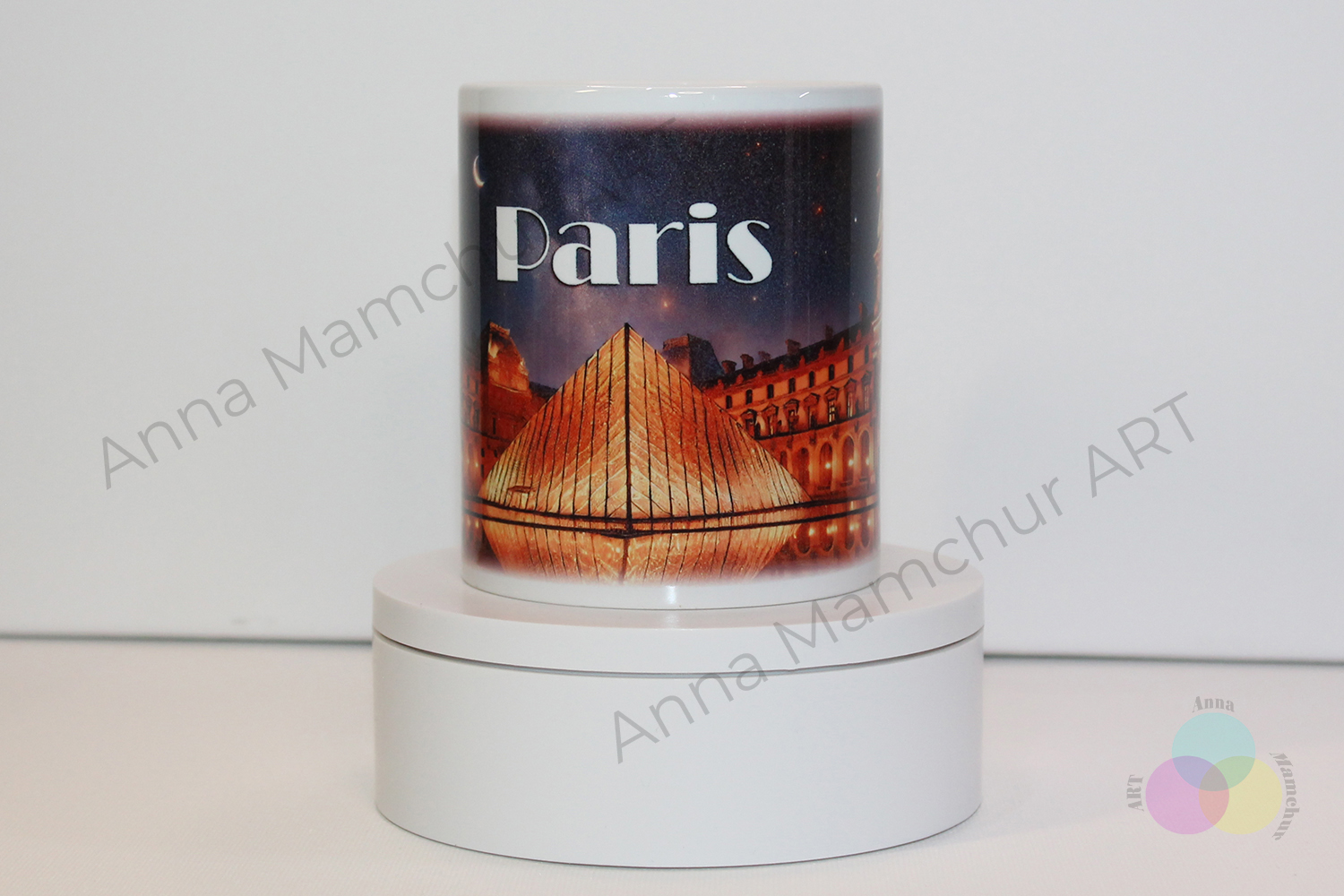 Tasse avec le Louvre de nuit - 002PAN01M